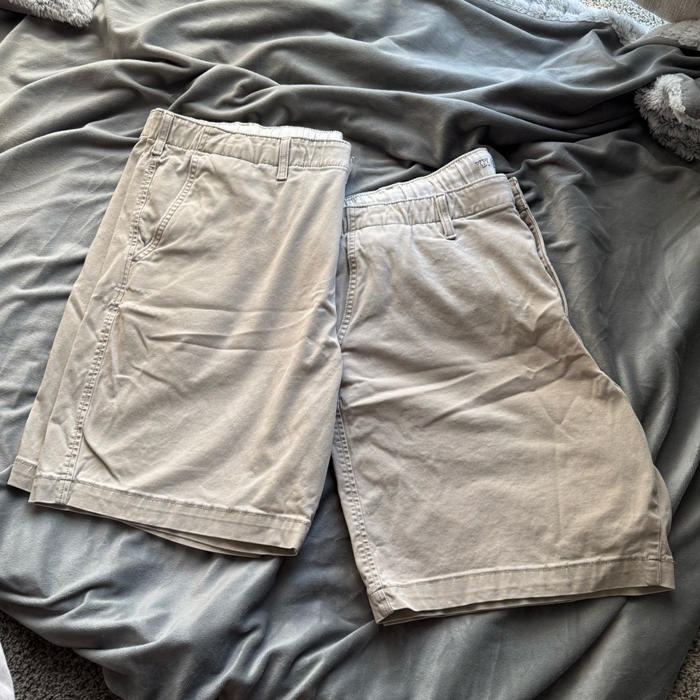 LEVIS XX CHINO EZ Mens Drawstring Elastic Waist Stretch Khaki Shorts- 2 pair